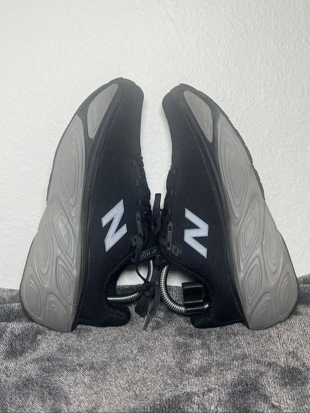 New Balance Fresh Foam X More v5 Black Running Shoes WMORLK5 Women’s Size 9